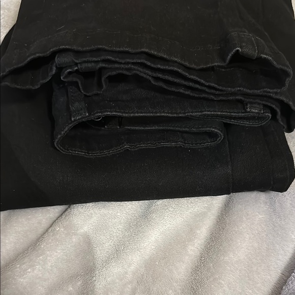 Classic Black Women's Mid-Rise Jeans - Picture 7 of 7